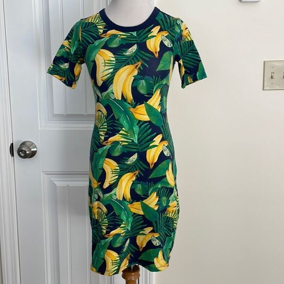 Old Navy dress with bananas and limes size XS - Picture 1 of 7